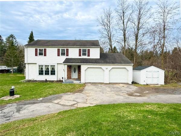 2955 Graffenburg RD, New Hartford, NY 13413