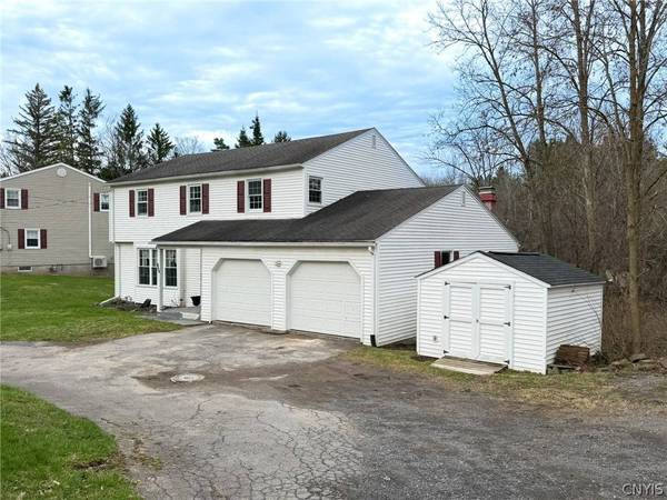 2955 Graffenburg RD, New Hartford, NY 13413