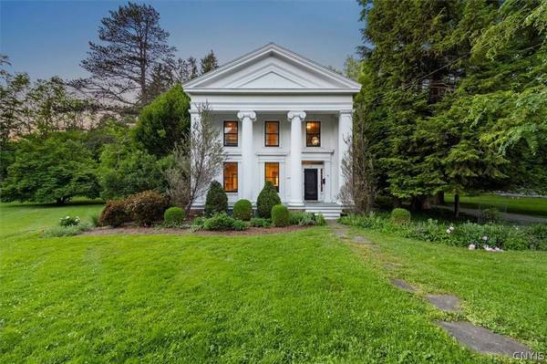 76 College ST, Clinton, NY 13323