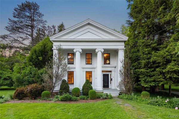 76 College ST, Clinton, NY 13323