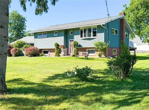 1 Mary ST, Whitesboro, NY 13492