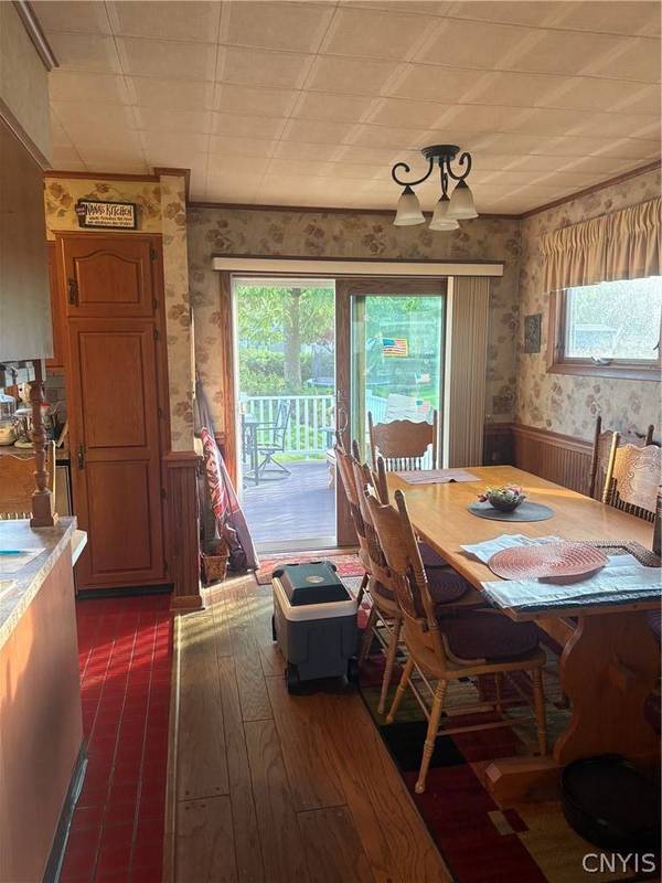 1 Mary ST, Whitesboro, NY 13492