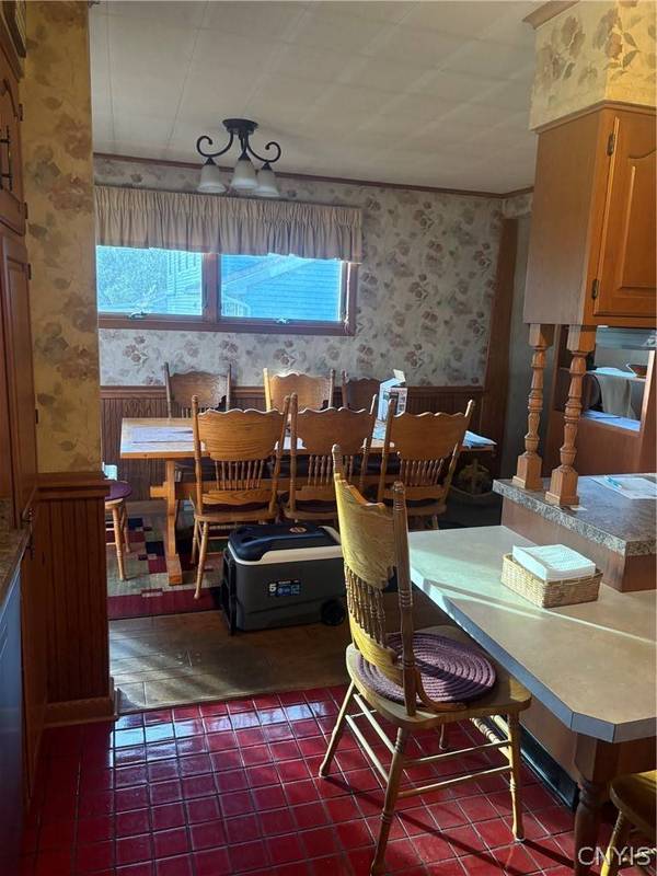 1 Mary ST, Whitesboro, NY 13492