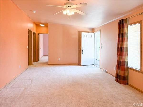 29 Horizon DR, New Hartford, NY 13413