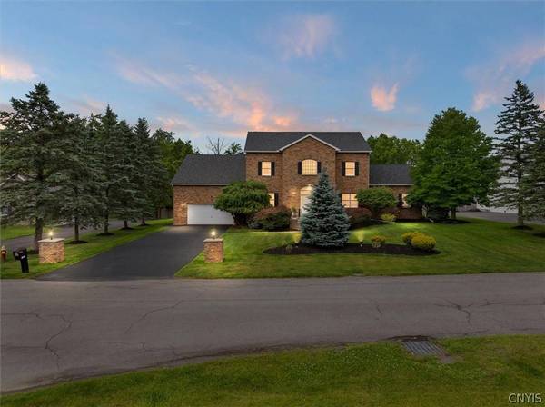 104 Stonebridge CT, New Hartford, NY 13413