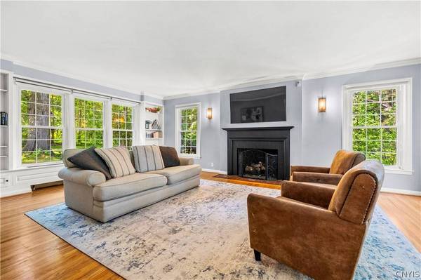 30 Jordan RD, New Hartford, NY 13413