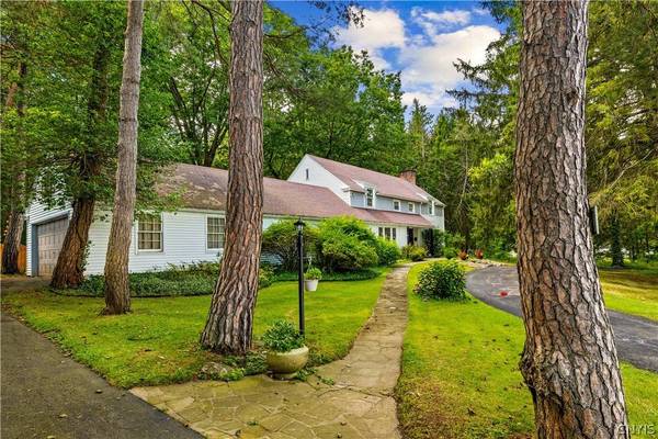30 Jordan RD, New Hartford, NY 13413