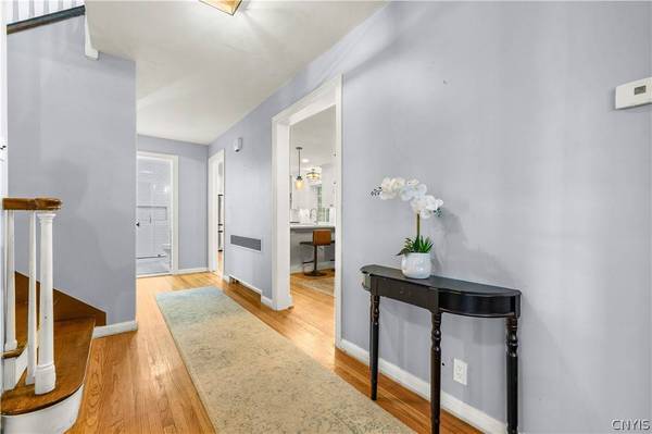 30 Jordan RD, New Hartford, NY 13413