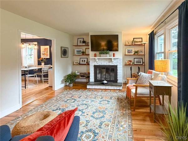 33 Hillside AVE, New Hartford, NY 13413