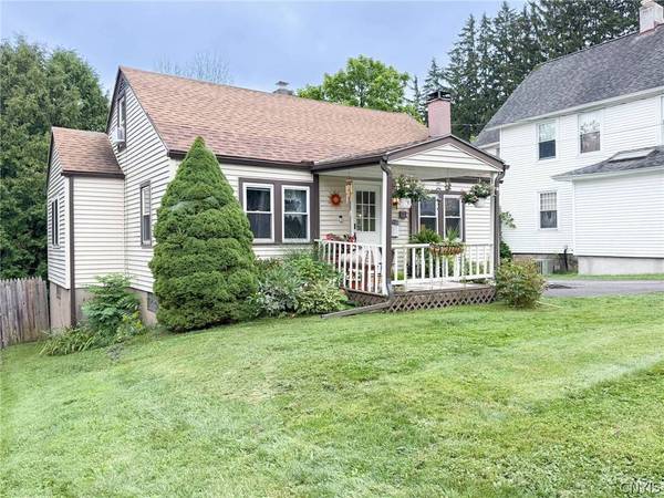 33 Hillside AVE, New Hartford, NY 13413