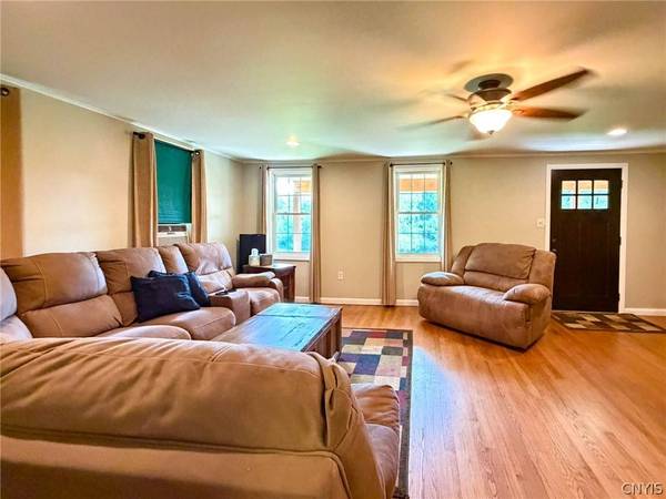 8665 E Floyd RD, Holland Patent, NY 13354