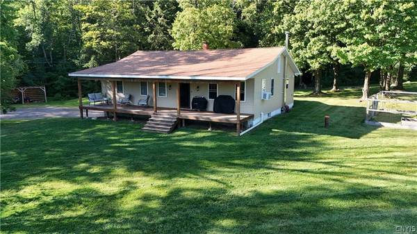 8665 E Floyd RD, Holland Patent, NY 13354