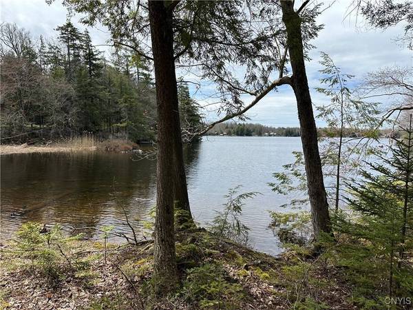 E Shore Rd, Stratford, NY 13470