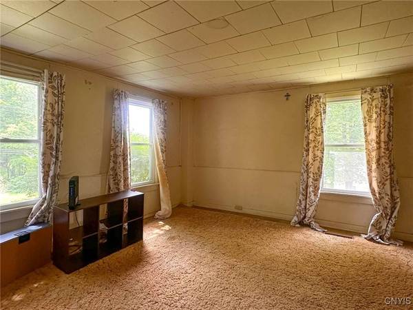9067 Main ST, Brookfield, NY 13418
