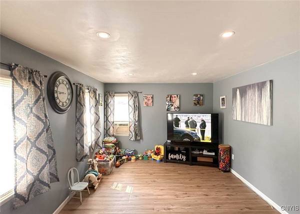 6653 Irish RD, Marcy, NY 13403