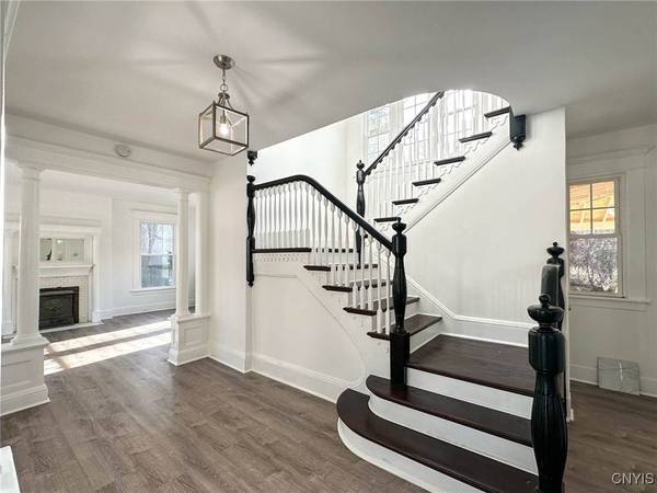 2505 Genesee ST, Utica, NY 13501