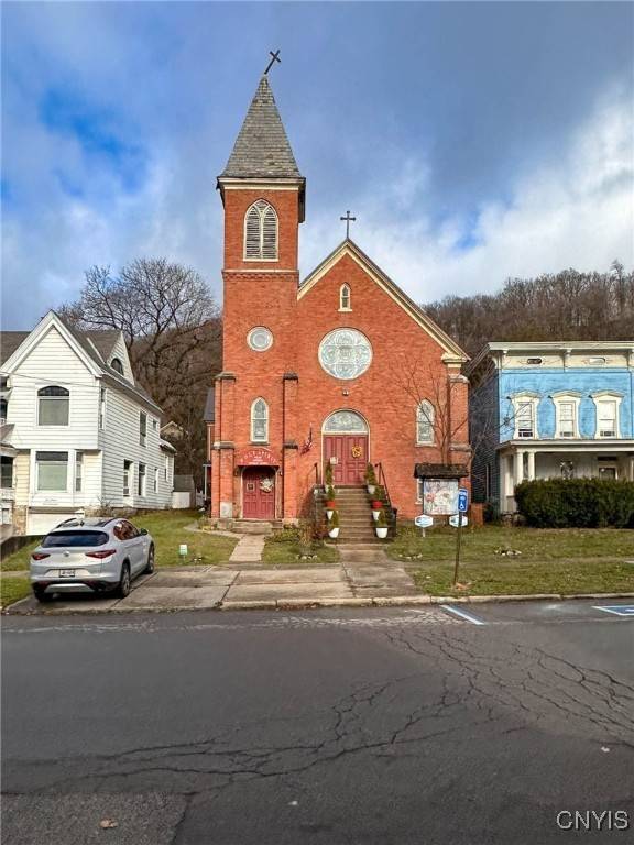 618 E Gansevoort ST, Little Falls, NY 13365