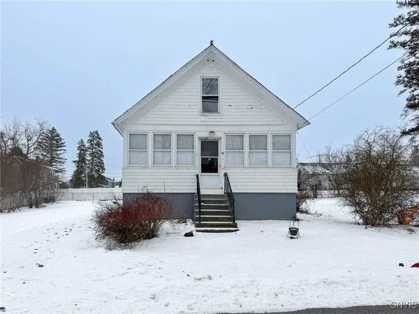 16 1st ST, Yorkville, NY 13495