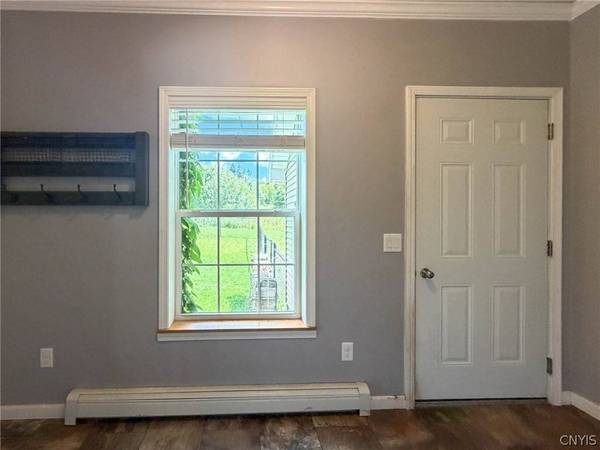 9435 Sessions RD, Sauquoit, NY 13413