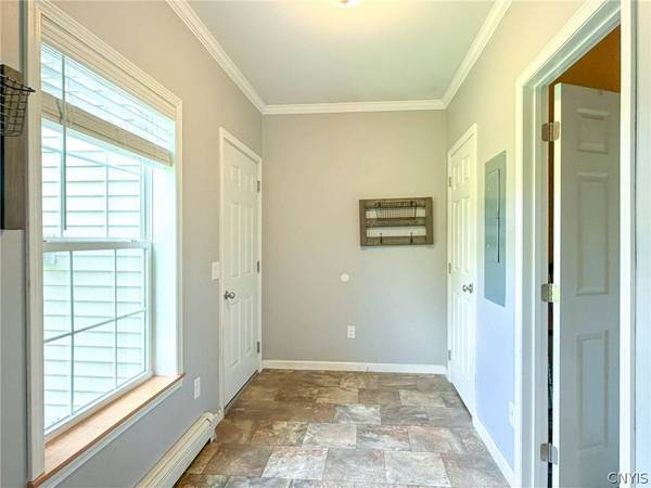 9435 Sessions RD, Sauquoit, NY 13413