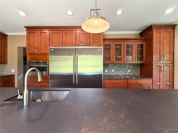 9435 Sessions RD, Sauquoit, NY 13413