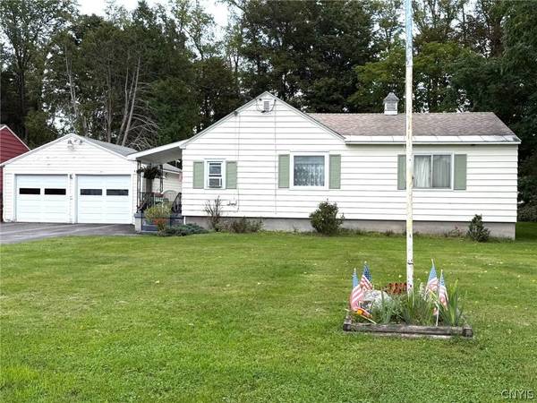 11 Clarey AVE, Clark Mills, NY 13321