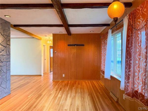 1206 Kiniry ST, Utica, NY 13501