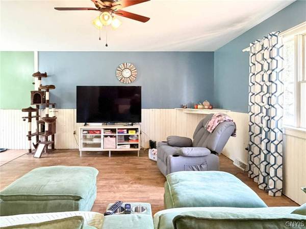 10076 Dingle ST, Camden, NY 13316
