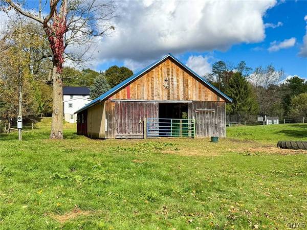 10076 Dingle ST, Camden, NY 13316
