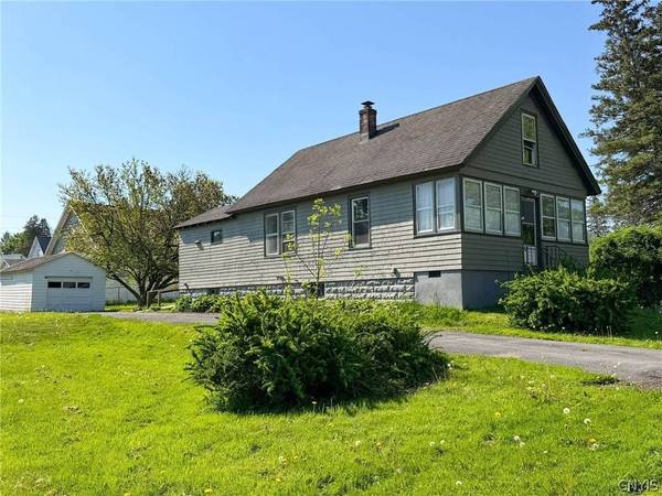 16 1st ST, Yorkville, NY 13495