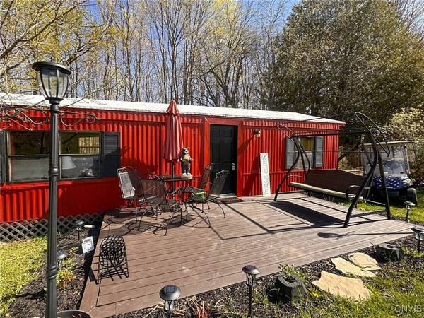 1 Pheasant RD, Clayville, NY 13323