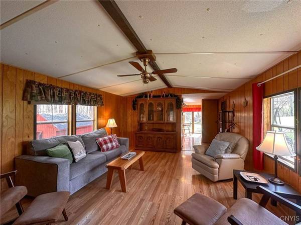 1 Pheasant RD, Clayville, NY 13323