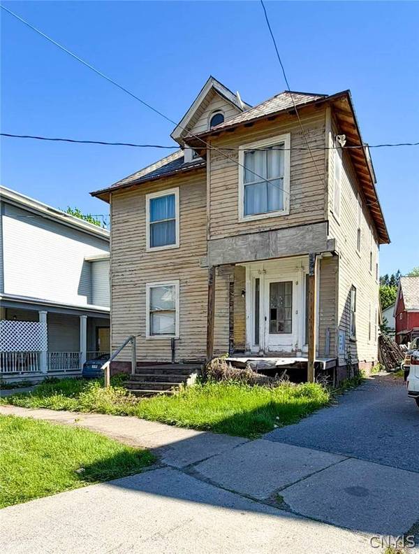 28 Noyes ST, Utica, NY 13502
