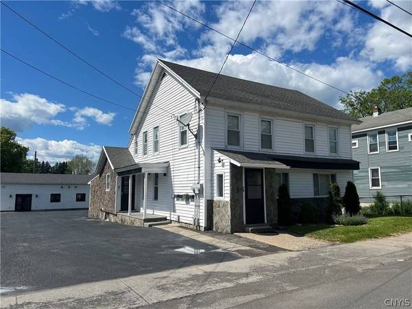 8 Clinton ST, New York Mills, NY 13417