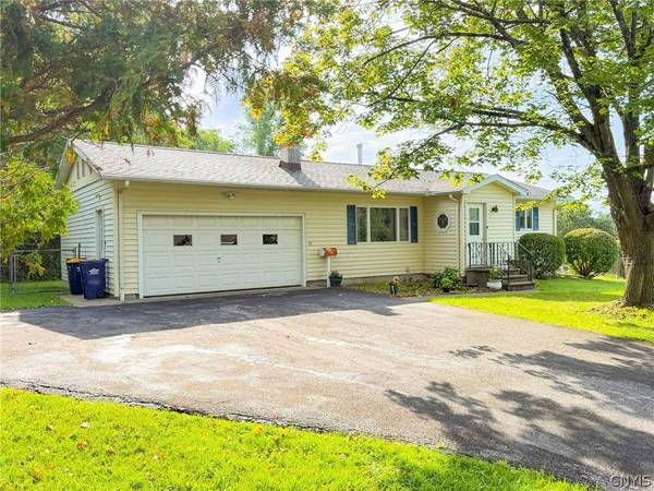 43 Hollywood DR, Whitesboro, NY 13492