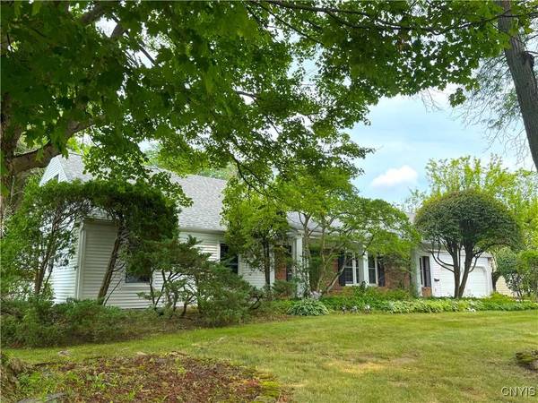 6 Hubbardton RD, New Hartford, NY 13413