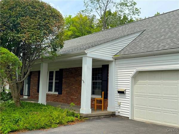 6 Hubbardton RD, New Hartford, NY 13413