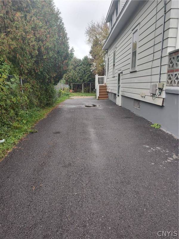 1004 Champlin AVE, Utica, NY 13502