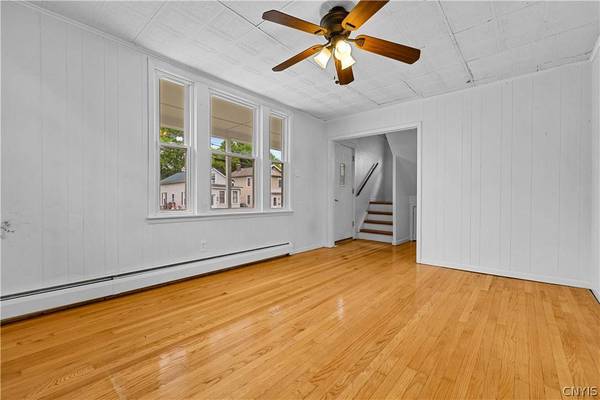 12 Coventry AVE, Yorkville, NY 13495