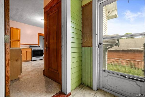 26 7th ST, Yorkville, NY 13495
