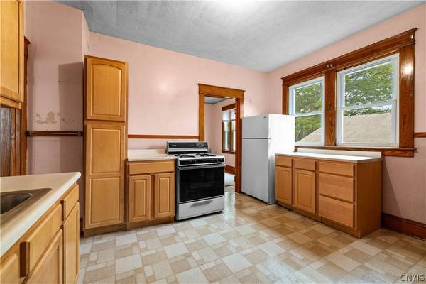 26 7th ST, Yorkville, NY 13495