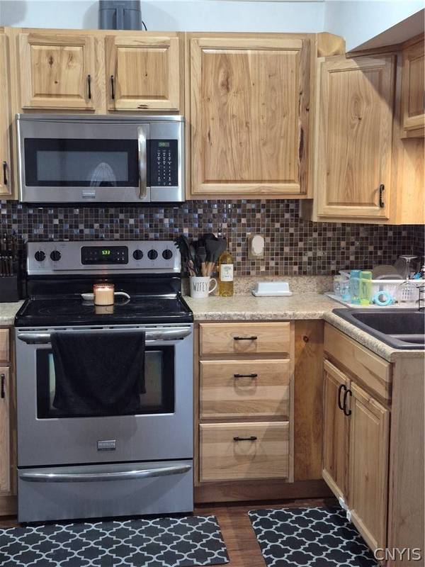 4 School ST, Vernon, NY 13476