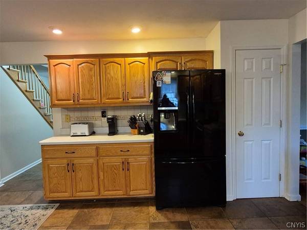 110 Cedarcrest LN, Oneida, NY 13421
