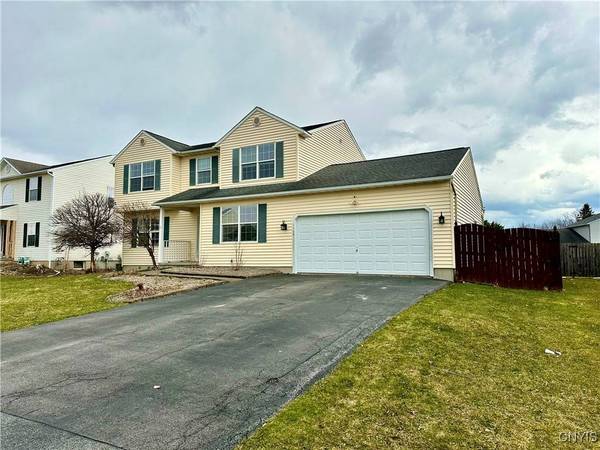 8408 Sutcliffe DR, Liverpool, NY 13090