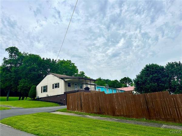 407 Pleasant ST, Utica, NY 13501