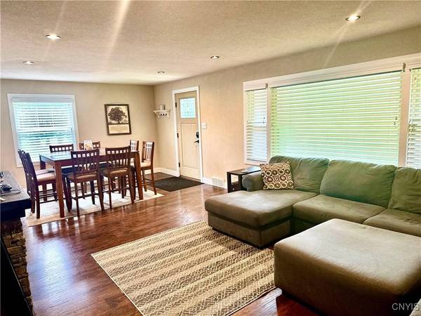 407 Pleasant ST, Utica, NY 13501