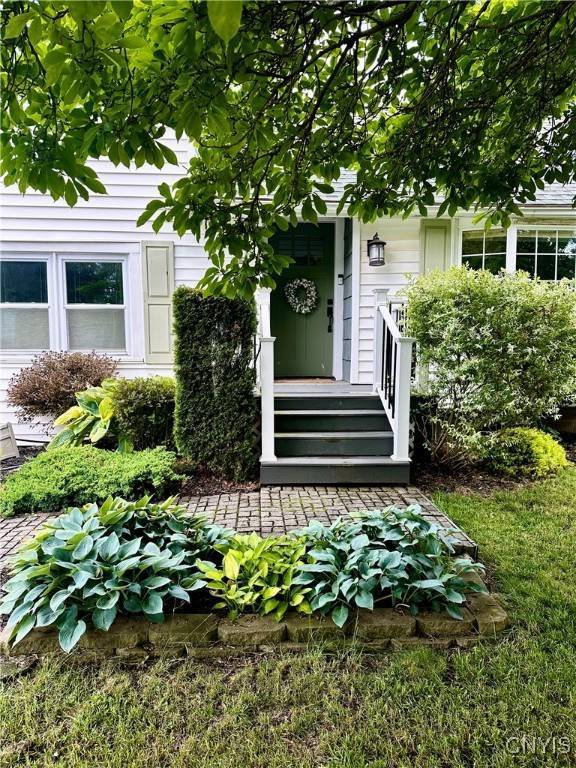 22 Burr AVE, New York Mills, NY 13417