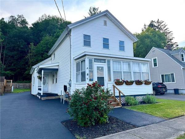 41 Foster ST, Whitesboro, NY 13492