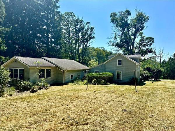 8815 Paris Hill RD, Sauquoit, NY 13456