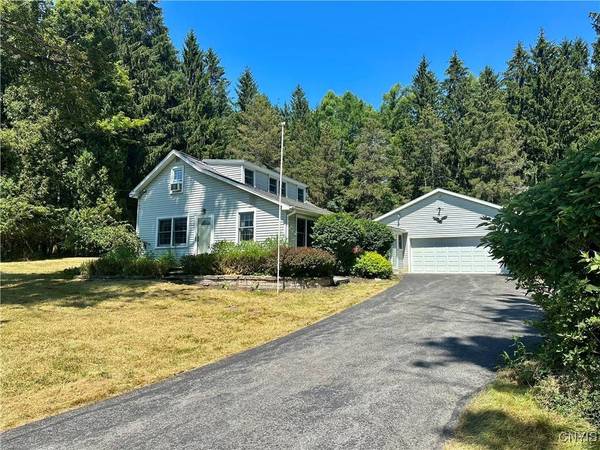 8815 Paris Hill RD, Sauquoit, NY 13456